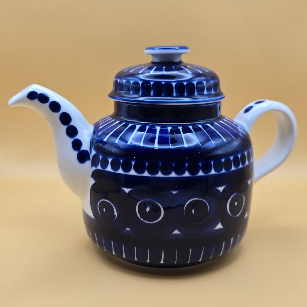 Vintage Arabia Finland VALENCIA Tea Pot designed by Ulla Procope,Signed. - Picture 3 of 11